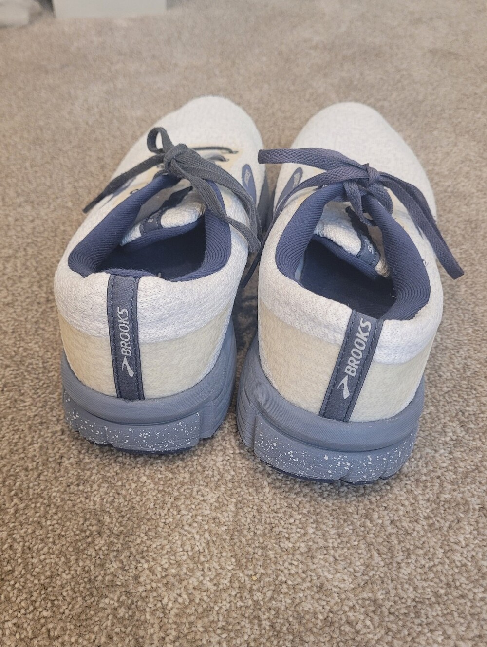 Brooks Series 3 Mens Running Shoes Size 10.5 - Picture 4 of 7